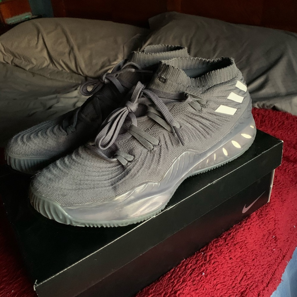Adidas crazy explosive low